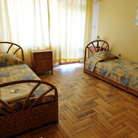 Family Hotel Prolet Șumen Exterior foto